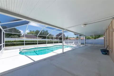 Exterior - 10626 Foxcrest Way, Riverview, FL 33569 photo 6 of 11