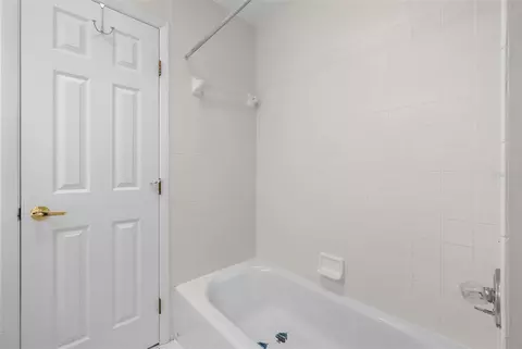 Bath - 1767 SE 27th Loop, Ocala, FL 34471 photo 5 of 5
