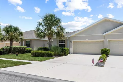 Exterior - 7727 Timberview Loop, Wesley Chapel, FL 33545 photo 4 of 11
