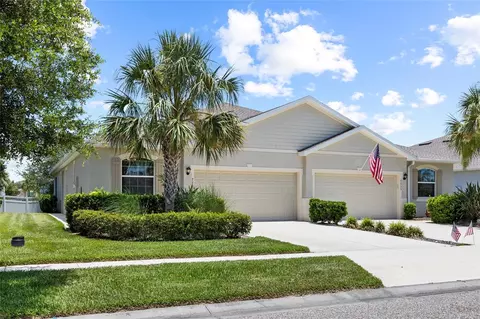 Exterior - 7727 Timberview Loop, Wesley Chapel, FL 33545 photo 3 of 11