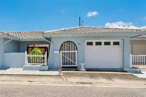 10407 Larchmont Pl N #218, Pinellas Park, FL 33782