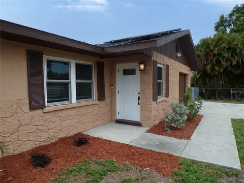 Exterior - 1622 17th St E, Bradenton, FL 34208 photo 5 of 8