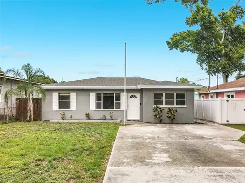 381 69th St N, Clearwater, FL 33764