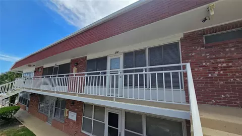 3540 32nd Ave N #214, Saint Petersburg, FL 33713