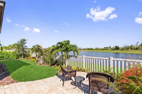 Exterior - 12211 Violet Jasper Dr, Parrish, FL 34219 photo 9 of 17