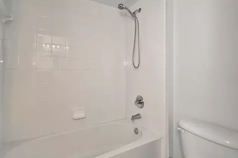 Bath - 6233 Olivedale Dr, Riverview, FL 33578 photo 5 of 5