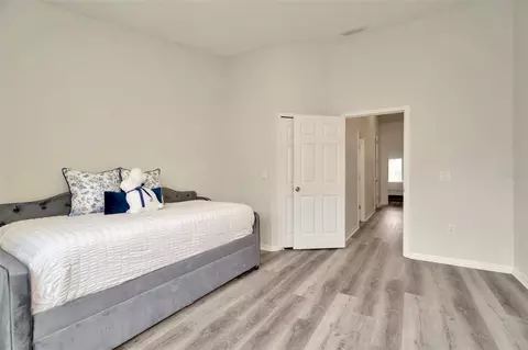 Bedroom - 6233 Olivedale Dr, Riverview, FL 33578 photo 5 of 6