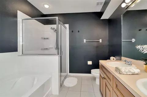 Bath - 6233 Olivedale Dr, Riverview, FL 33578 photo 1 of 5