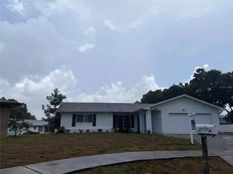2903 Macalpin Dr S, Palm Harbor, FL 34684