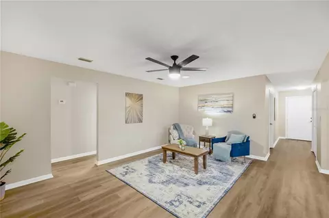 Living - 2805 Beagle Pl, Seffner, FL 33584 photo 2 of 6