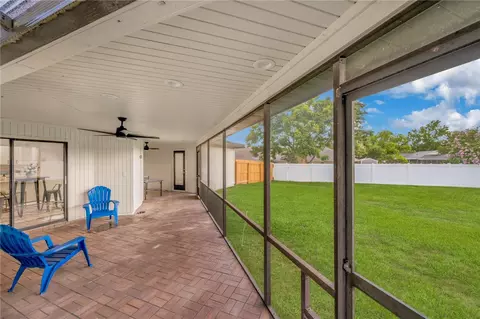 Exterior - 2805 Beagle Pl, Seffner, FL 33584 photo 4 of 8