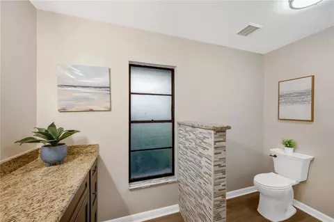 Bath - 2805 Beagle Pl, Seffner, FL 33584 photo 4 of 4