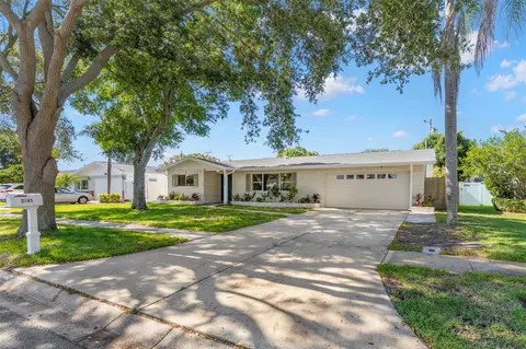 2441 Fairbanks Dr, Clearwater, FL 33764
