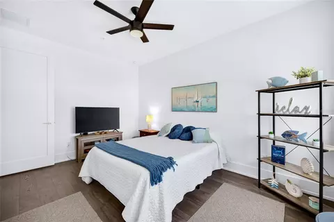 Bedroom - 2187 Main St, Sarasota, FL 34237 photo 6 of 11