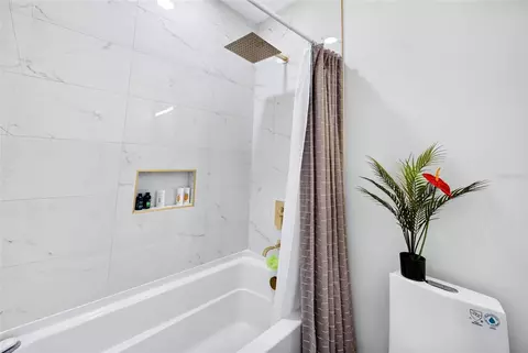 Bath - 2187 Main St, Sarasota, FL 34237 photo 10 of 13