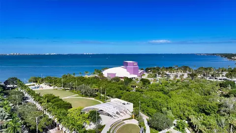 View/Area - 2187 Main St, Sarasota, FL 34237 photo 8 of 11