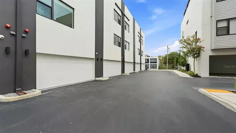 Exterior - 2187 Main St, Sarasota, FL 34237 photo 8 of 15