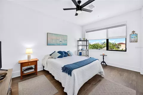 Bedroom - 2187 Main St, Sarasota, FL 34237 photo 5 of 11