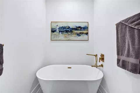 Bath - 2187 Main St, Sarasota, FL 34237 photo 6 of 13