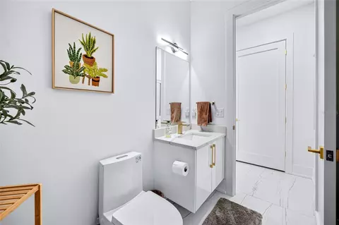 Bath - 2187 Main St, Sarasota, FL 34237 photo 12 of 13