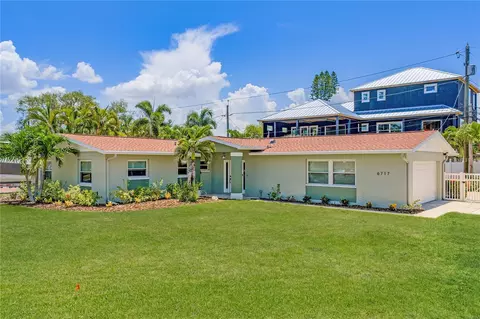 6717 Cardinal Dr S, Saint Petersburg, FL 33707