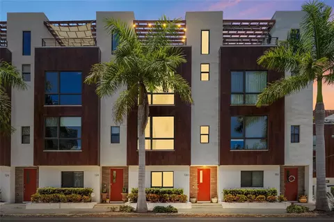 130 8th St N, Saint Petersburg, FL 33701