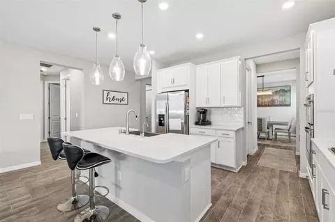 Kitchen - 10569 Tranquil Meadow Loop, Riverview, FL 33569 photo 4 of 6