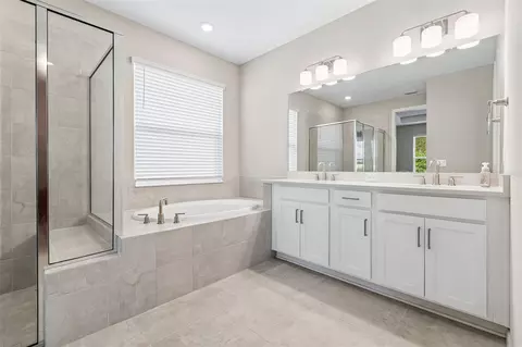 Bath - 10569 Tranquil Meadow Loop, Riverview, FL 33569 photo 1 of 10