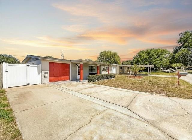 2019 Hess Dr, Holiday, FL 34691
