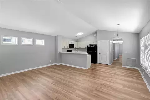 Living - 4804 Forest Creek Trl, Parrish, FL 34219 photo 2 of 4