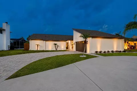5821 Schooner Way, Tampa, FL 33615