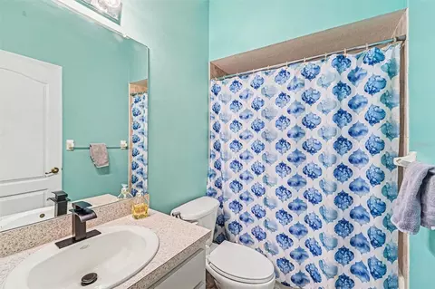 Bath - 10724 Patrick Ave, Hudson, FL 34669 photo 2 of 3