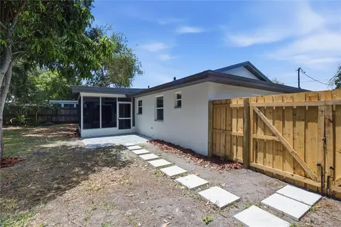 Exterior - 1199 Keene Rd, Dunedin, FL 34698 photo 4 of 11