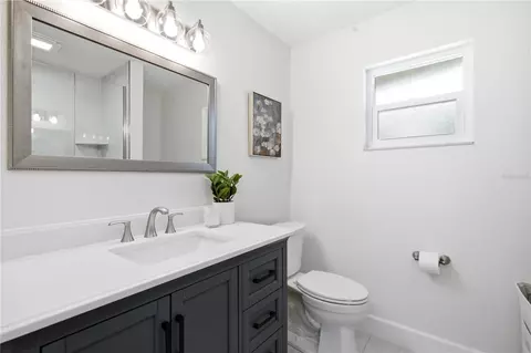 Bath - 1199 Keene Rd, Dunedin, FL 34698 photo 1 of 3
