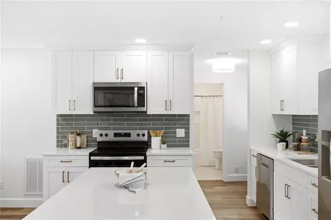 Kitchen - 1199 Keene Rd, Dunedin, FL 34698 photo 2 of 4