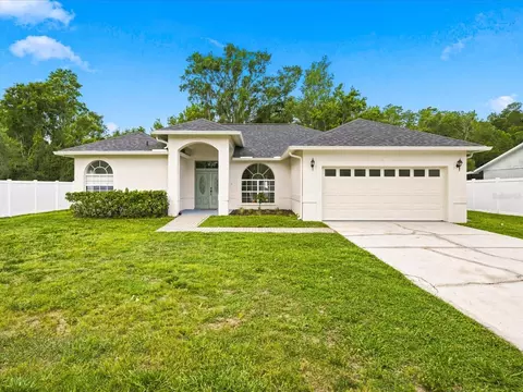 4617 Debbie Ln, Lutz, FL 33559