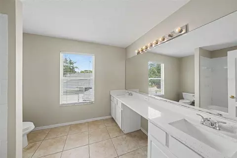 Bath - 6112 Cezanne Ave, Lutz, FL 33558 photo 4 of 4