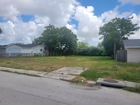 7404 Ingleside Dr, Port Richey, FL 34668
