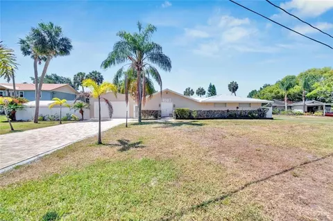 Exterior - 9307 River Cove Dr, Riverview, FL 33578 photo 5 of 18