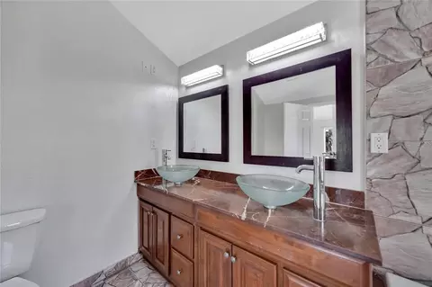 Bath - 9307 River Cove Dr, Riverview, FL 33578 photo 4 of 6