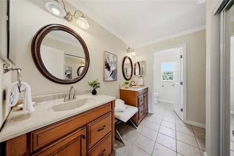 Bath - 13112 Balm Boyette Rd, Riverview, FL 33579 photo 4 of 6