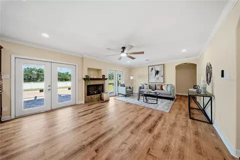 Living - 13112 Balm Boyette Rd, Riverview, FL 33579 photo 2 of 8