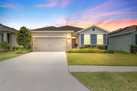 8136 Wheat Stone Dr, Zephyrhills, FL 33540
