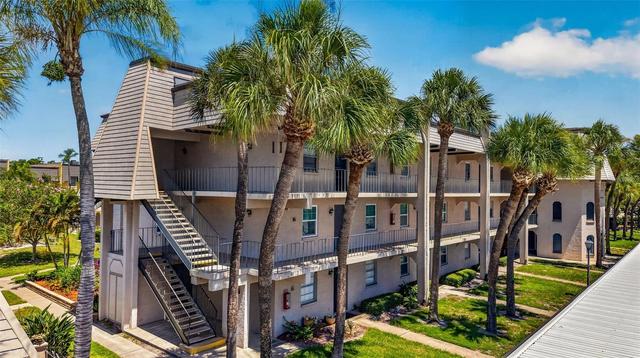 8693 Bardmoor Blvd #301B, Largo, FL 33777