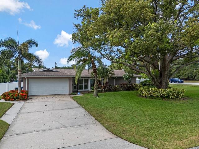 1801 Oak Park Dr N, Clearwater, FL 33764