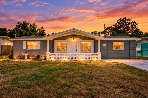 3920 Beacon Square Dr, Holiday, FL 34691