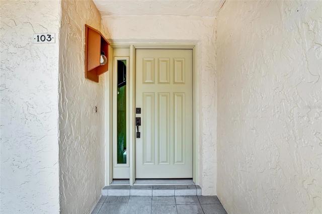 8107 Bardmoor Pl #103, Seminole, FL 33777