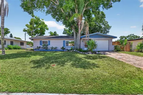 2864 62nd Ave S, Saint Petersburg, FL 33712