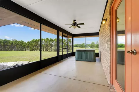 Exterior - 36343 Calhoun Rd, Eustis, FL 32736 photo 4 of 10