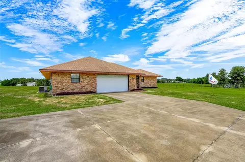 Exterior - 36343 Calhoun Rd, Eustis, FL 32736 photo 5 of 10